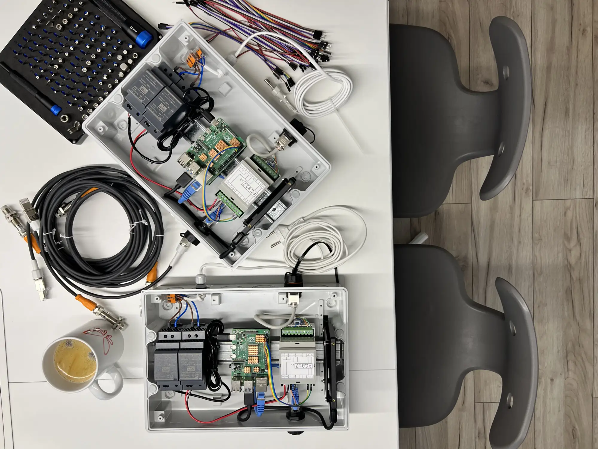 Przemysł 4.0 i Internet Rzeczy (IoT) w służbie efektywnej produkcji: Pomiary i rejestracja danych z systemem MES